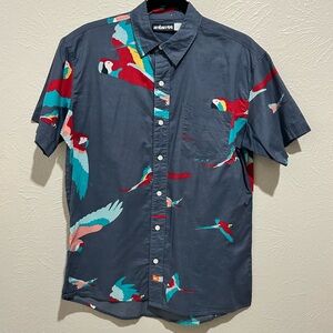 Ambsn Men's Size M Colorful Parrot Print Party Vacation Cruise BBQ Concert